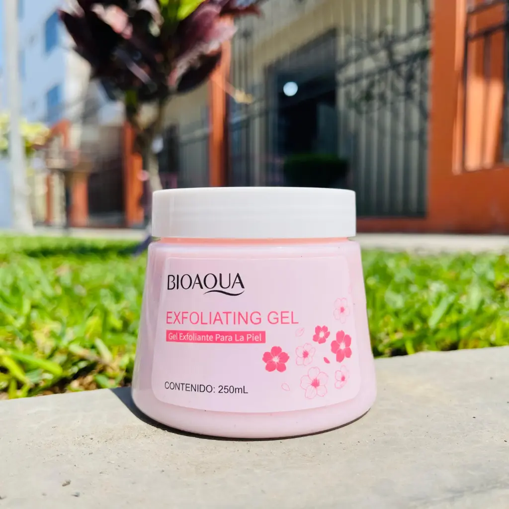 Exfoliante gel Sakura Bioaqua BQY45117